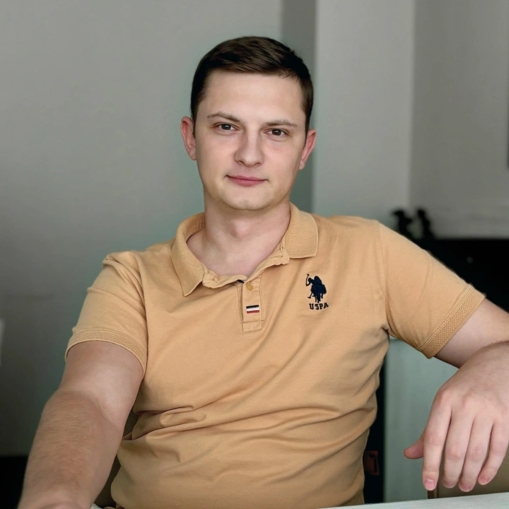 Алексей – менеджер проектов ART6 в Тамбове